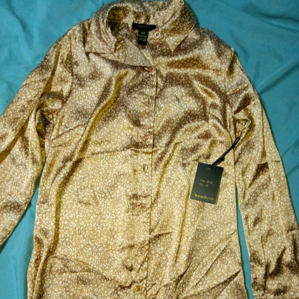 Women's x-small Japra long sleeve button down shirt
